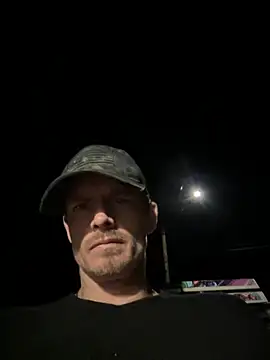 Snapshot of KBONE36 chatting on 09.19.25 KBONE36 online show from 09.19.25