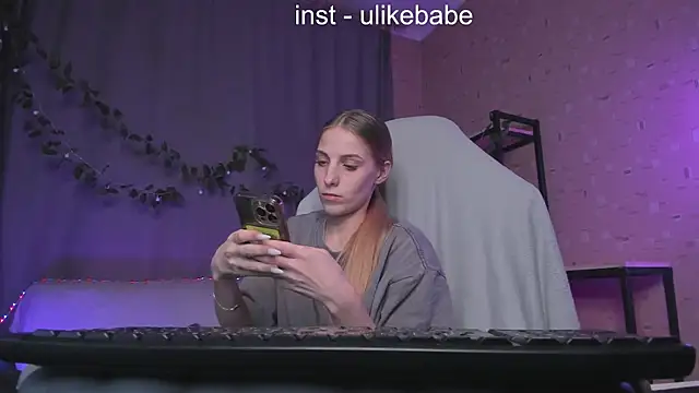 Snapshot of Anna_Fink chatting on 01.26.25 Anna Fink online show from 01.26.25