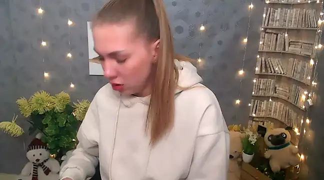 Snapshot of Sport_Tall_Doll chatting on 03.11.25 Sport Tall Doll online show from 03.11.25