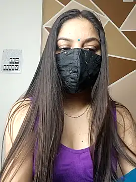 Snapshot of _desigori chatting on 12.24.24  desigori online show from 12.24.24