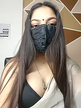 Snapshot of _desigori chatting on 12.31.24  desigori online show from 12.31.24