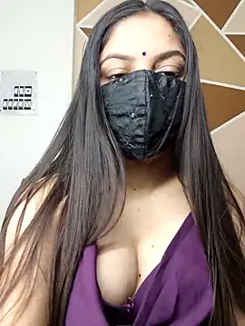 Snapshot of _desigori chatting on 03.02.25  desigori online show from 03.02.25