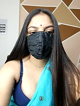 Snapshot of _desigori chatting on 03.21.25  desigori online show from 03.21.25