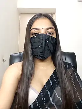 Snapshot of _desigori chatting on 09.29.25  desigori online show from 09.29.25