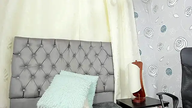 luna evaa online show from 03.18.25