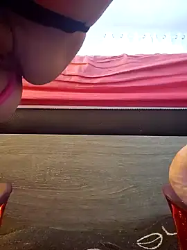 Snapshot of sexynini83 chatting on 12.04.24 sexynini83 online show from 12.04.24