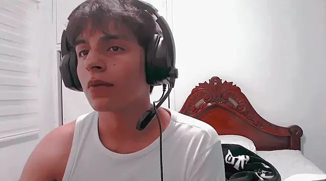 Snapshot of ZHALEM chatting on 02.20.25 ZHALEM online show from 02.20.25