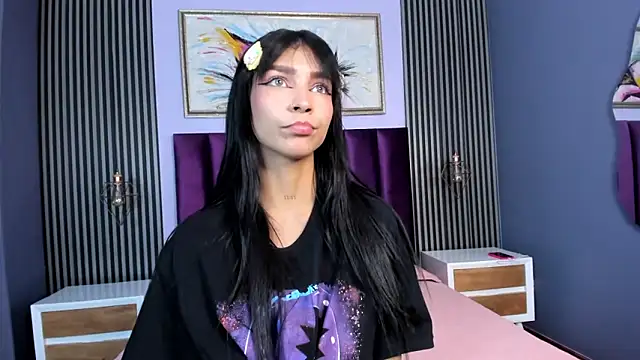 Snapshot of LauraAristizabal chatting on 03.12.25 LauraAristizabal online show from 03.12.25