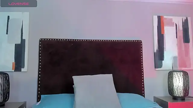 Snapshot of LauraAristizabal chatting on 03.13.25 LauraAristizabal online show from 03.13.25