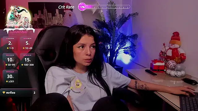 Snapshot of Meghan320 chatting on 12.19.24 Meghan320 online show from 12.19.24