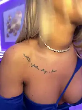 KirstieVegas online show from 03.12.25