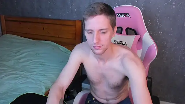 Snapshot of DavidAndSophie chatting on 12.18.24 DavidAndSophie online show from 12.18.24