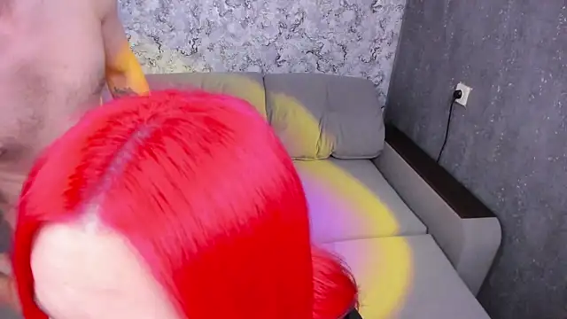 Snapshot of DavidAndSophie chatting on 02.04.25 DavidAndSophie online show from 02.04.25