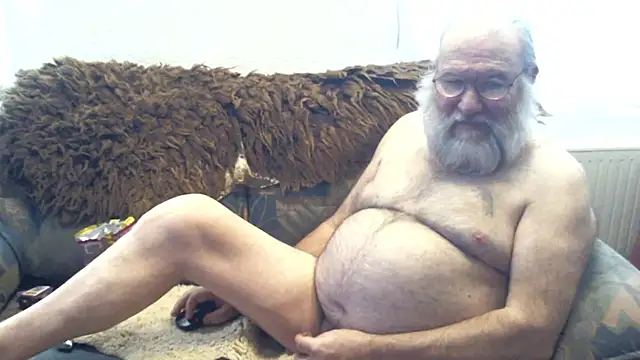 Snapshot of SexySantaC chatting on 01.08.25 SexySantaC online show from 01.08.25