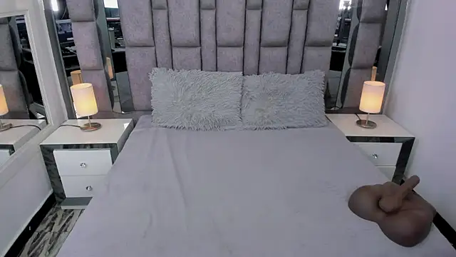 EMMAHILL1 online show from 09.20.25