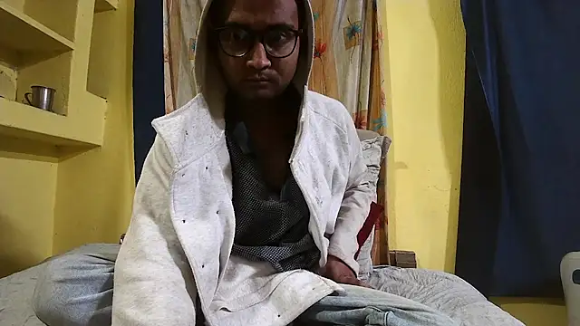 Snapshot of Cute_boy2000 chatting on 12.30.24 Cute boy2000 online show from 12.30.24