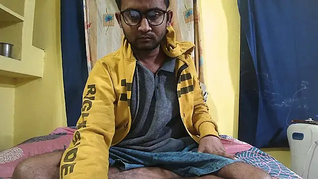 Snapshot of Cute_boy2000 chatting on 01.06.25 Cute boy2000 online show from 01.06.25