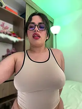 Snapshot of andra_rose chatting on 01.02.25 andra rose online show from 01.02.25