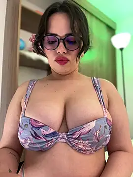 Snapshot of andra_rose chatting on 01.09.25 andra rose online show from 01.09.25