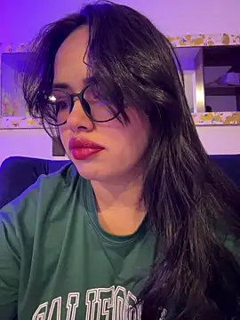 Snapshot of andra_rose chatting on 01.12.25 andra rose online show from 01.12.25