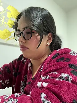 Snapshot of andra_rose chatting on 01.17.25 andra rose online show from 01.17.25