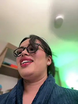 Snapshot of andra_rose chatting on 01.21.25 andra rose online show from 01.21.25