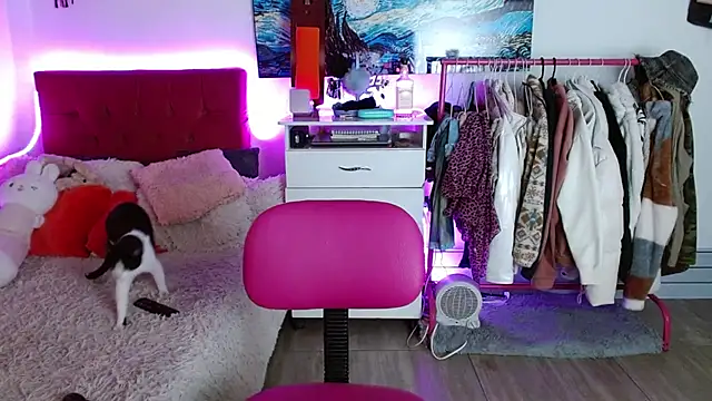 alisseallie online show from 09.10.25