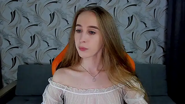 Snapshot of _mira_cle_ chatting on 01.24.25  mira cle  online show from 01.24.25