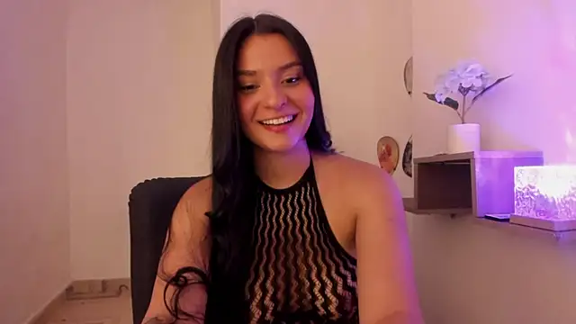 Snapshot of Lolitah__69 chatting on 09.15.25 Lolitah  69 online show from 09.15.25