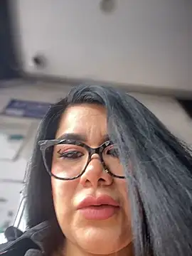 Snapshot of Insane_Issa chatting on 01.25.25 Insane Issa online show from 01.25.25