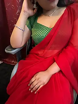 Snapshot of LuscousPussy chatting on 03.18.25 LuscousPussy online show from 03.18.25