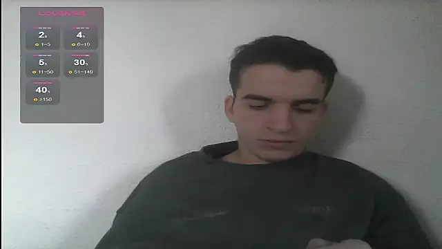 Snapshot of Tombgy07 chatting on 12.14.24 Tombgy07 online show from 12.14.24