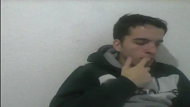 Snapshot of Tombgy07 chatting on 12.25.24 Tombgy07 online show from 12.25.24