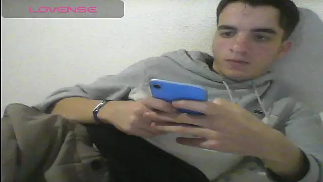 Snapshot of Tombgy07 chatting on 02.03.25 Tombgy07 online show from 02.03.25