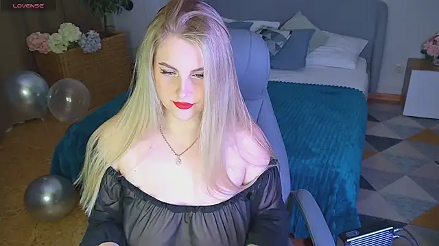 Snapshot of anita_blairr chatting on 12.10.24 anita blairr online show from 12.10.24