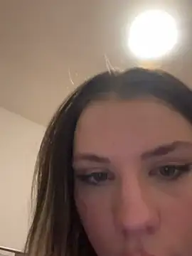 Snapshot of KittyKatyDream chatting on 01.14.25 KittyKatyDream online show from 01.14.25