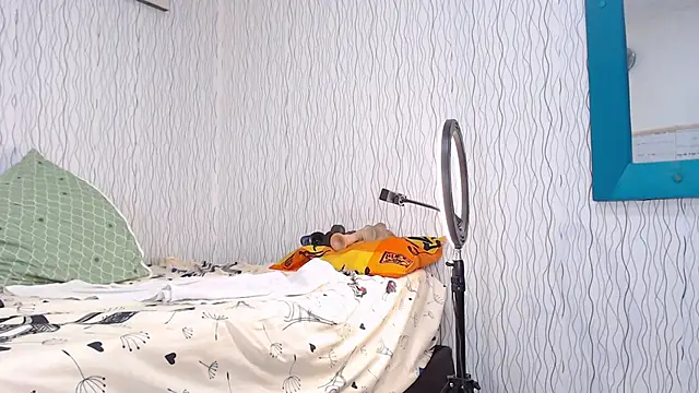 Snapshot of NadiaWhite chatting on 02.18.25 NadiaWhite online show from 02.18.25