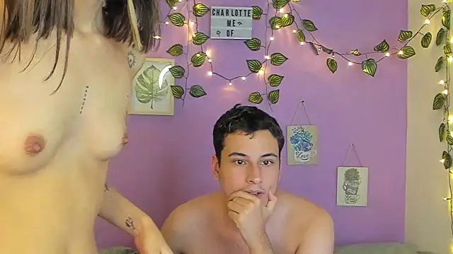 Snapshot of charlottte_queen chatting on 12.14.24 charlottte queen online show from 12.14.24