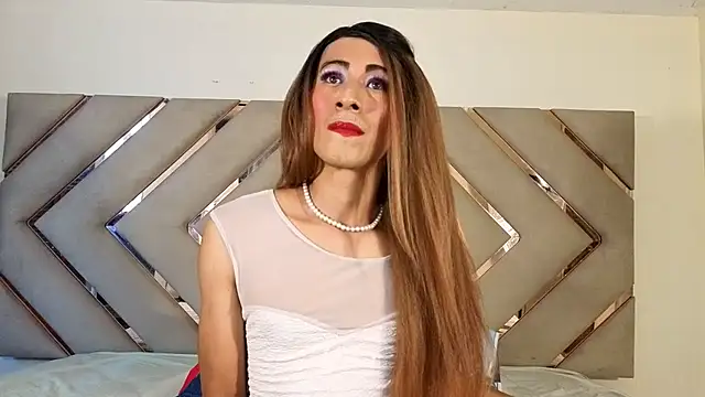 Snapshot of Raven_foxter1 chatting on 09.14.25 Raven foxter1 online show from 09.14.25