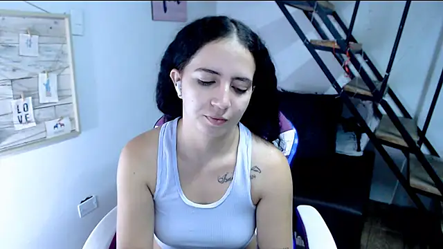 Snapshot of samantha_baby_ chatting on 09.09.25 samantha baby online show from 09.09.25