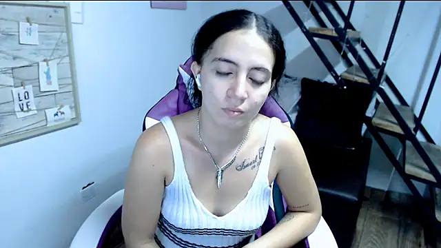 Snapshot of samantha_baby_ chatting on 09.23.25 samantha baby online show from 09.23.25