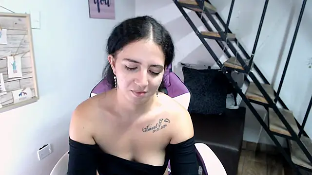 Snapshot of samantha_baby_ chatting on 10.08.25 samantha baby online show from 10.08.25