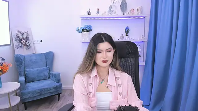 AnneTLi online show from 11.03.25