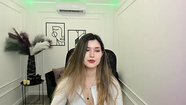 AnneTLi online show from 11.21.25