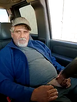 Snapshot of TTolbert chatting on 12.06.24 TTolbert online show from 12.06.24