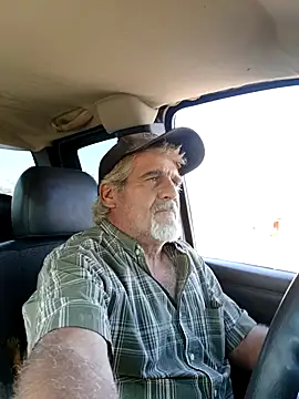 Snapshot of TTolbert chatting on 12.06.24 TTolbert online show from 12.06.24