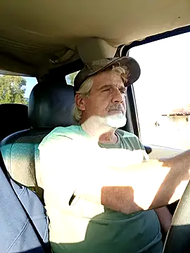 Snapshot of TTolbert chatting on 12.13.24 TTolbert online show from 12.13.24