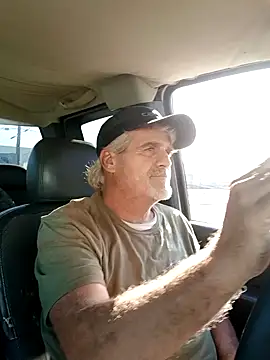 Snapshot of TTolbert chatting on 12.20.24 TTolbert online show from 12.20.24