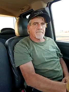 Snapshot of TTolbert chatting on 12.21.24 TTolbert online show from 12.21.24