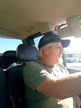 Snapshot of TTolbert chatting on 01.16.25 TTolbert online show from 01.16.25